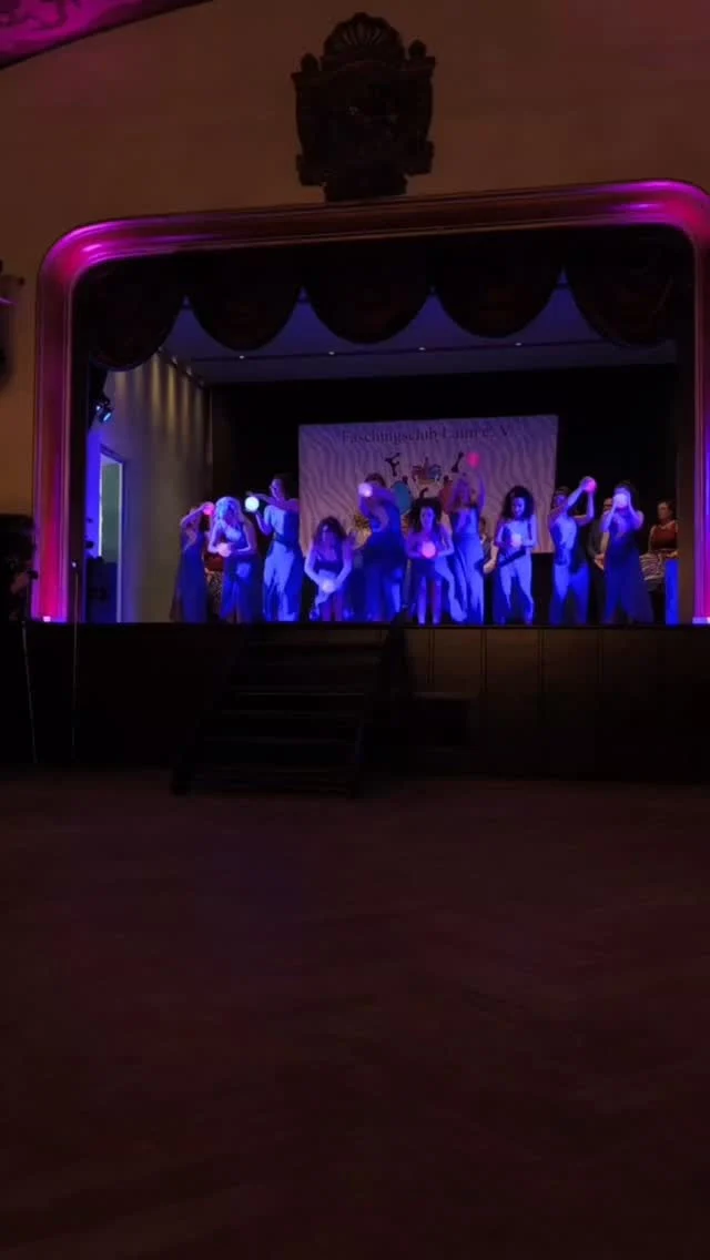 Inthro 2026 💙 
Die neue Session kann beginnen!

#faschingsclublaim #fasching  #prinzenpaar #garde #männerballett