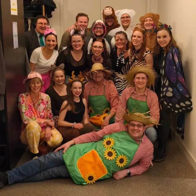 Der FCL zu Gast beim Faschingsball der @schwaneckerrittersleit 👨🏽‍🌾🐻🐯🦓🫎🦩🐒🦋

Vielen Dank für die Einladung und die Verleihung eures Jahresordens an unsere Beisitzerin @anja_s.o.m.m.e.r.f.e.l.d 🥰🏅🎭

Es war wieder ein wunderschöner lustiger Abend mit einer mega Stimmung! 🥳🎊

#faschinginmünchen #2026 #faschingsball #schwaneckerrittersleut #tiere