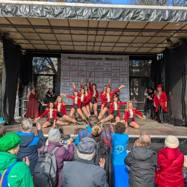 🦓♥️

#faschingsclublaim #Fasching #Prinzenpaar #garde #männerballlett